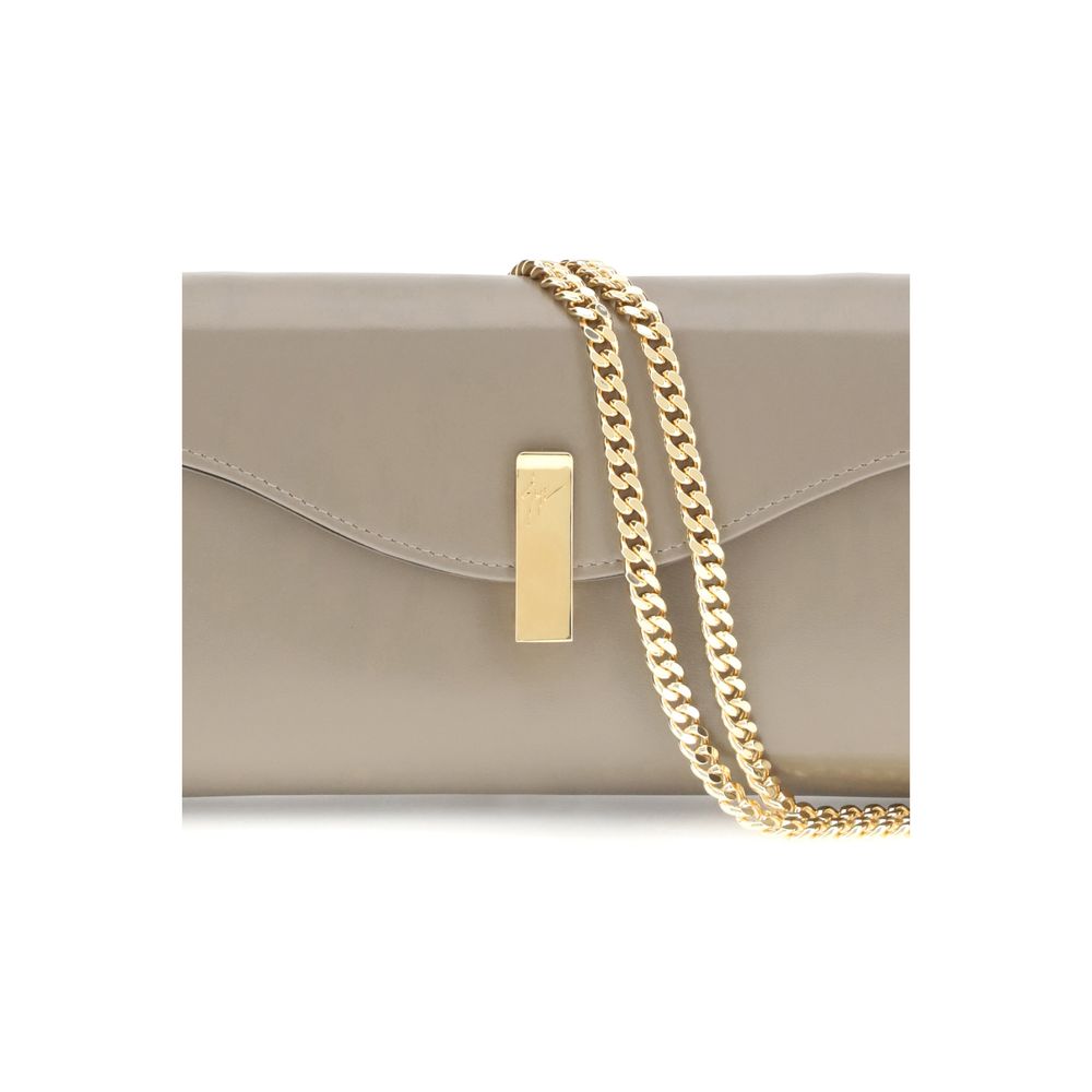 Beigefarbene Leder-Clutch