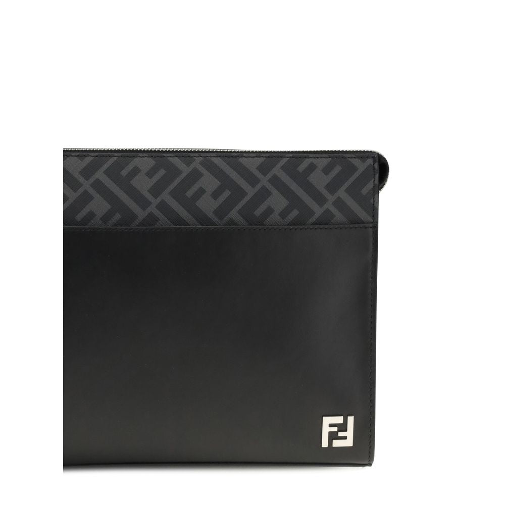 Schwarze Leder-Clutch