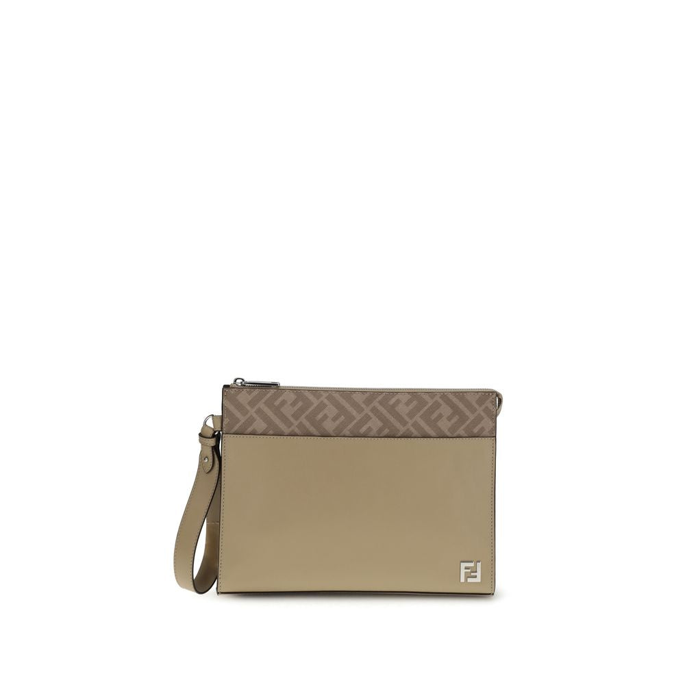 Beigefarbene Leder-Clutch